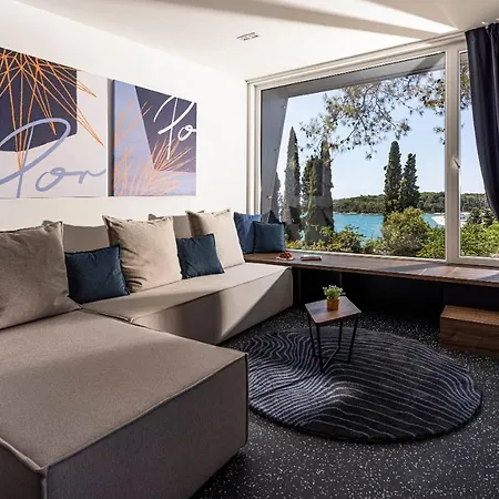 Porton Nature Hideouts * Rovinj