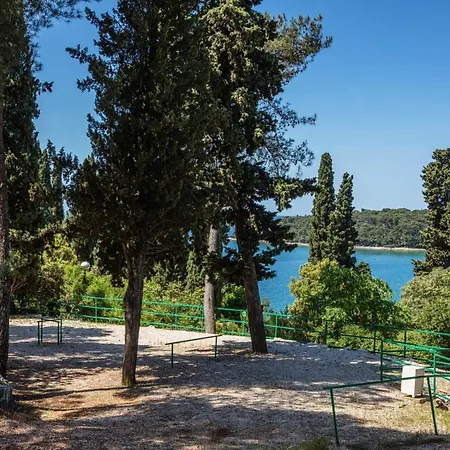 Holiday park Porton Nature Hideouts