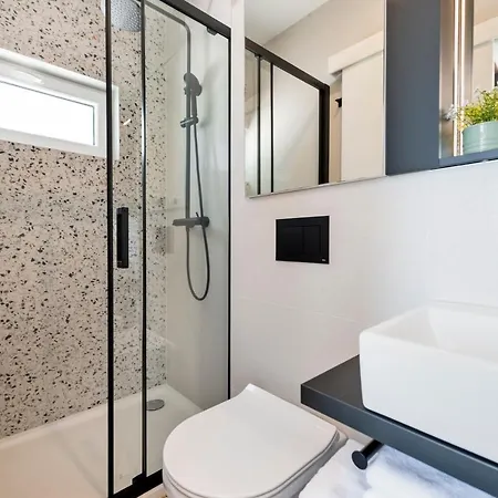 Porton Nature Hideouts 假日公园 罗维尼