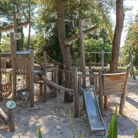 Porton Nature Hideouts *