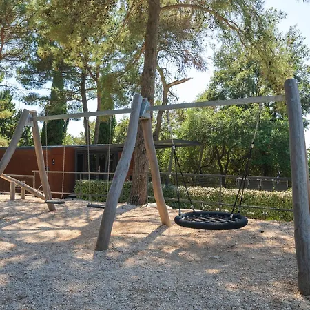 Porton Nature Hideouts Semesterpark *