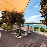 Porton Nature Hideouts