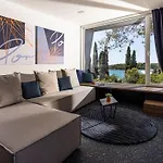 Porton Nature Hideouts * Rovinj