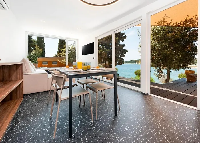 Porton Nature Hideouts *