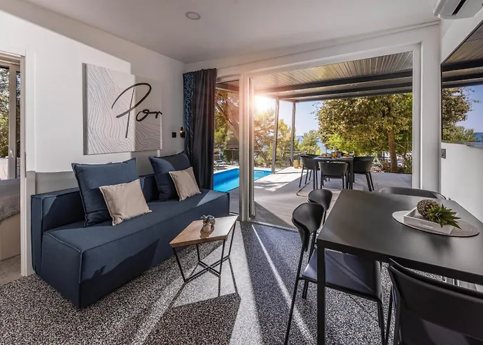 Porton Nature Hideouts Village de vacances