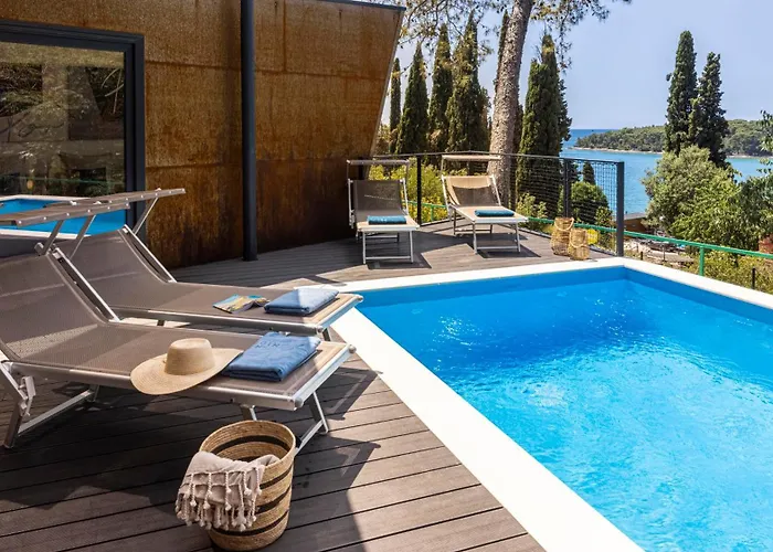 Porton Nature Hideouts Village de vacances